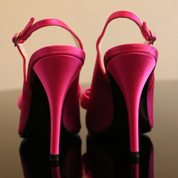 STUART WEITZMAN Rose Pump